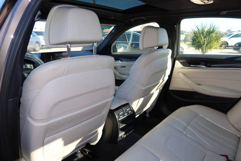 2018 BMW 5 Series 530i