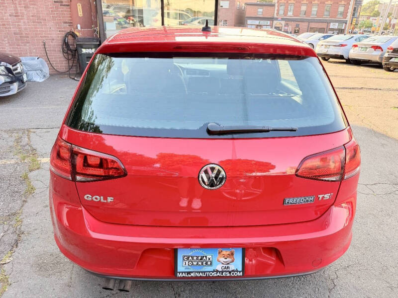 2016 Volkswagen Golf TSI S