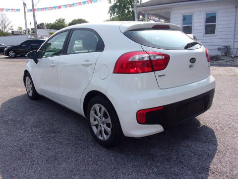 2016 Kia Rio 5-Door LX