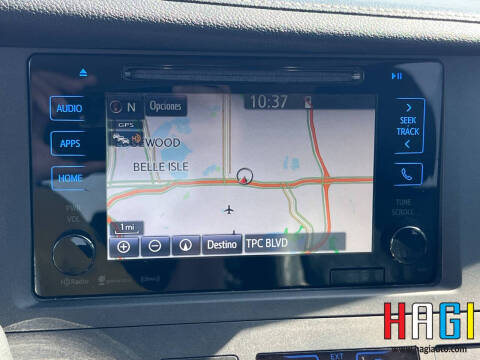 2017 Toyota Sienna SE 8-Passenger