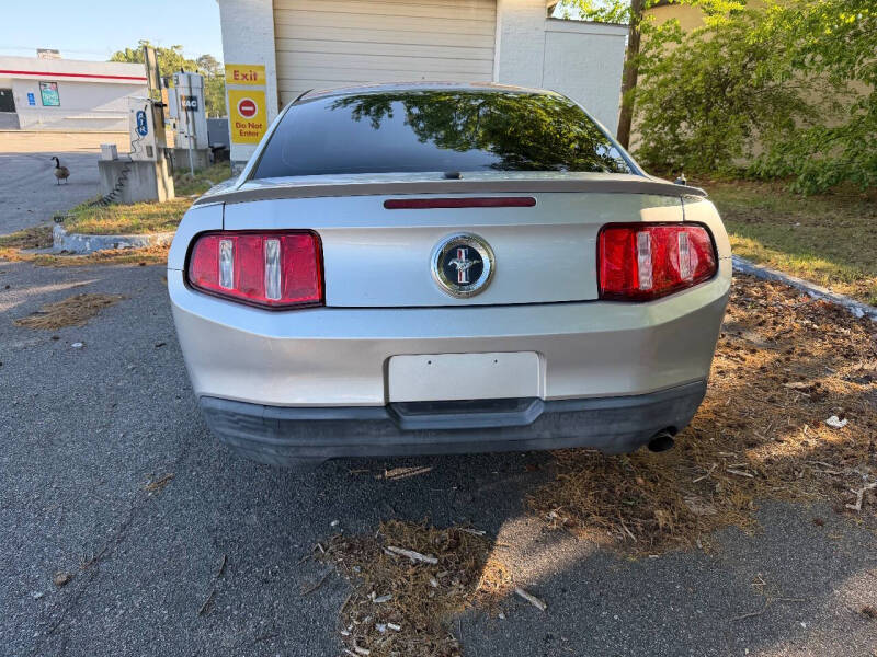 2010 Ford Mustang V6 Premium