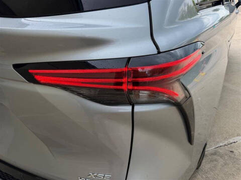 2021 Toyota Sienna XSE 7-Passenger