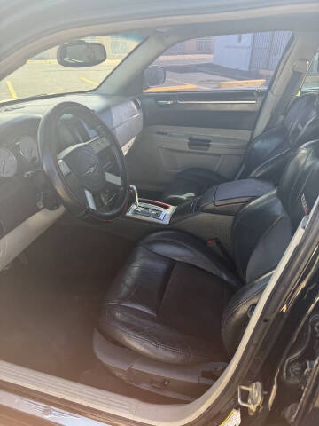 2006 Chrysler 300 SRT-8