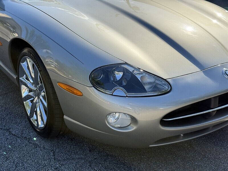 2006 Jaguar XK-Series 12