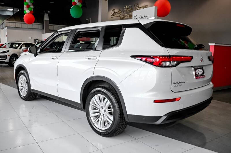 2024 Mitsubishi Outlander ES