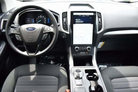 2023 Ford Edge SE