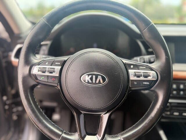 2018 Kia Cadenza Premium