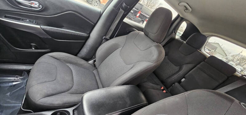 2019 Jeep Cherokee Latitude