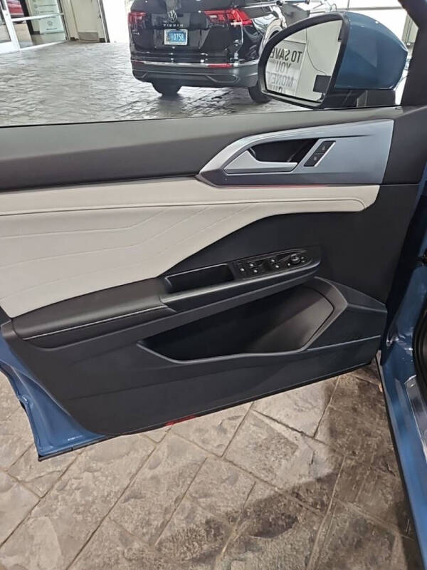 2026 Volkswagen Taos SEL 4Motion