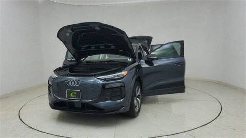 2025 Audi Q6 e-tron quattro Premium