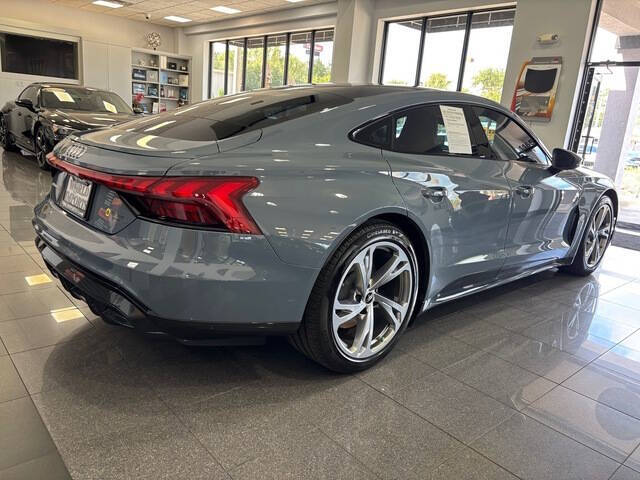 2022 Audi e-tron GT quattro Premium Plus