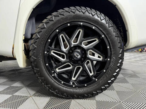 2013 Nissan Armada Platinum