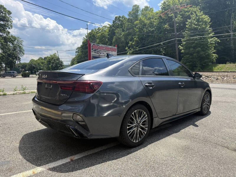 2022 Kia Forte GT Line