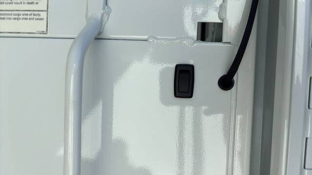 2025 Chevrolet Express 3500