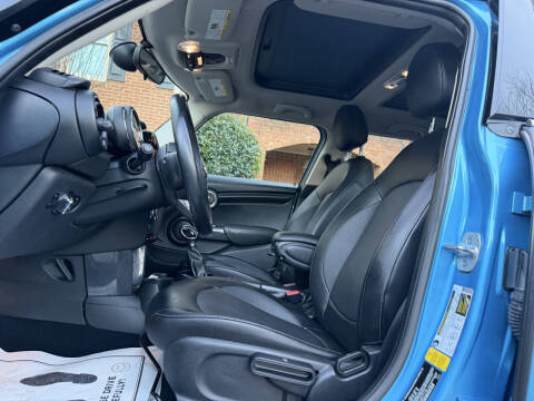 2017 MINI Hardtop 4 Door Cooper