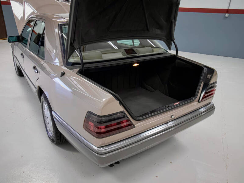 1994 Mercedes-Benz E-Class E 320