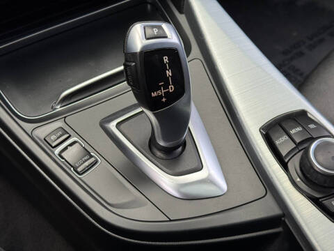 2017 BMW 3 Series 320i xDrive