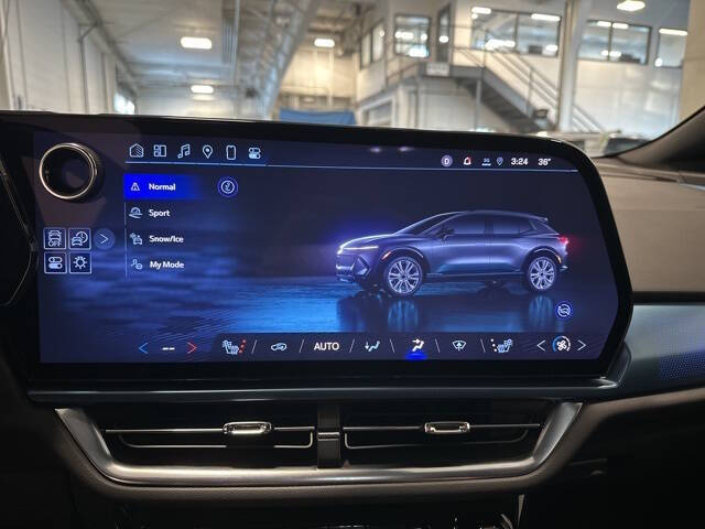 2024 Chevrolet Equinox EV LT