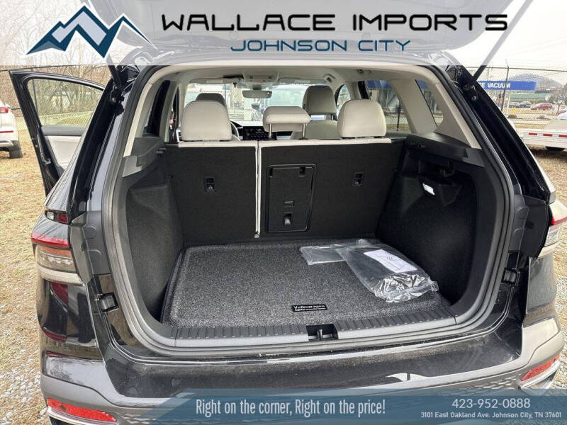 2026 Volkswagen Taos SE 4Motion