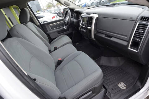 2017 RAM 1500 SLT