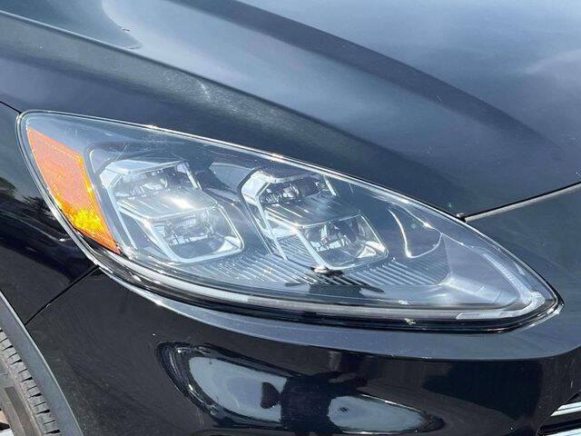 2022 Ford Escape Titanium