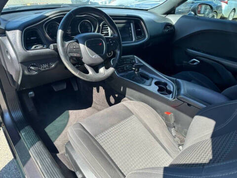 2015 Dodge Challenger SXT