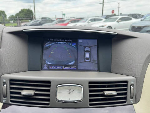 2015 Infiniti Q70 3.7