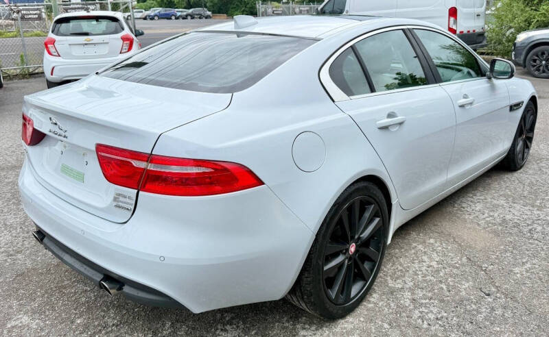 2017 Jaguar XE 35t Prestige