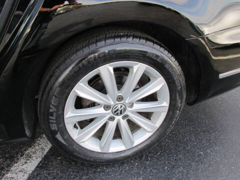 2012 Volkswagen Passat SEL PZEV