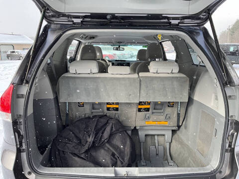 2011 Toyota Sienna LE 7-Passenger
