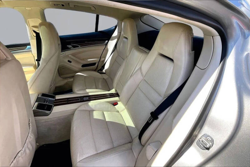 2011 Porsche Panamera