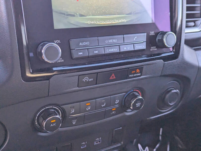 2024 Nissan Frontier SV