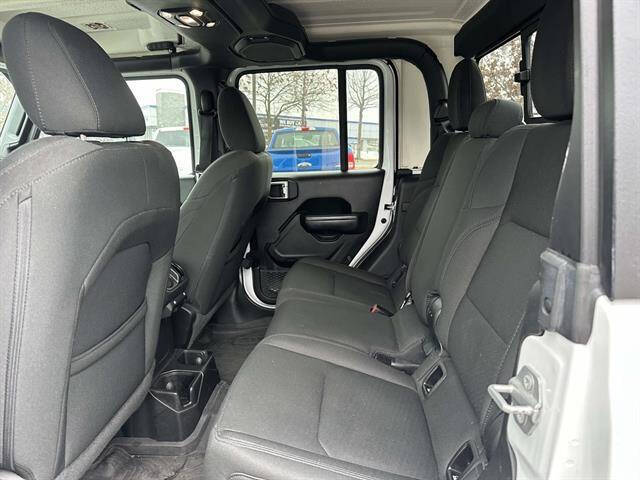 2022 Jeep Gladiator Sport S