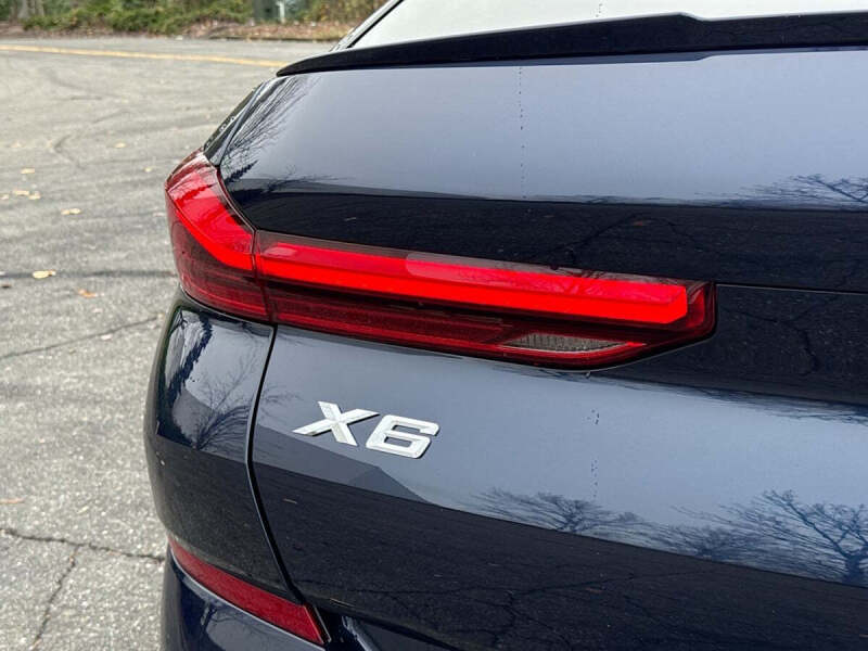 2023 BMW X6 xDrive40i