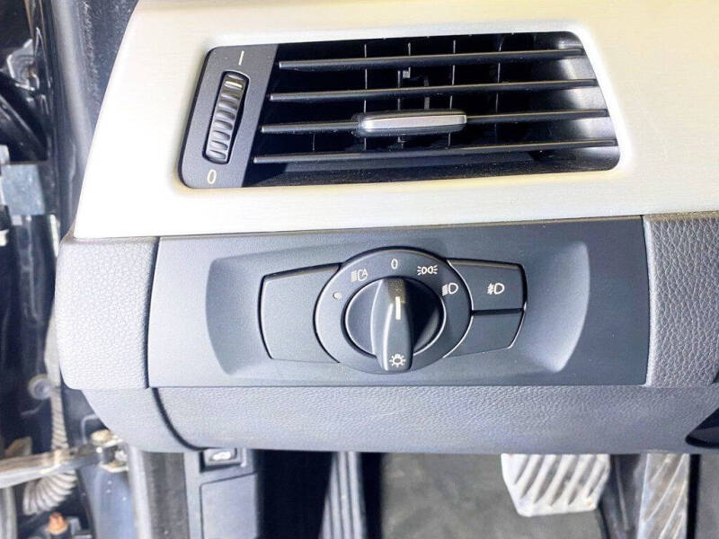 2006 BMW 3 Series 325xi