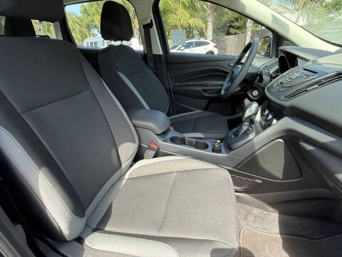 2016 Ford Escape S