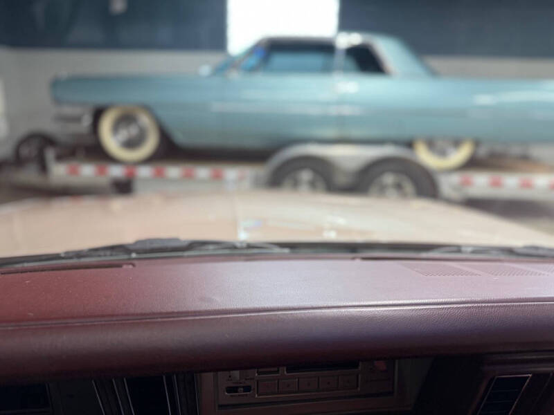 1986 Chrysler New Yorker
