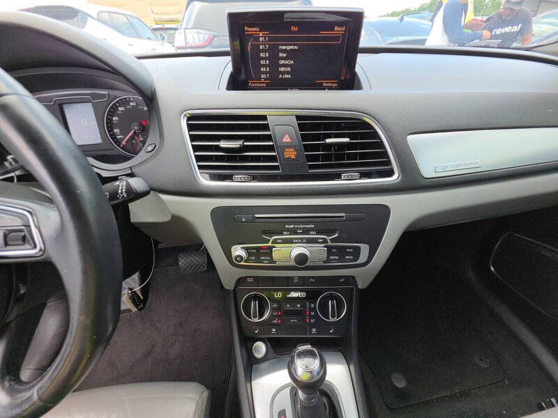 2016 Audi Q3 2.0T quattro Prestige