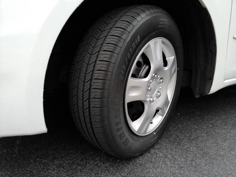 2008 Toyota Sienna LE 8-Passenger