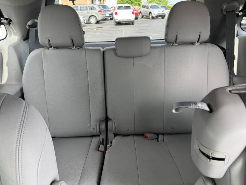 2017 Toyota Sienna XLE 8-Passenger