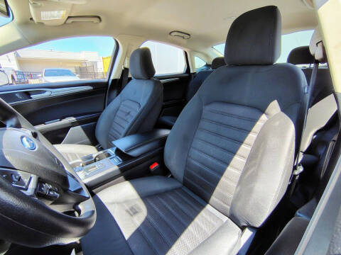 2020 Ford Fusion SE