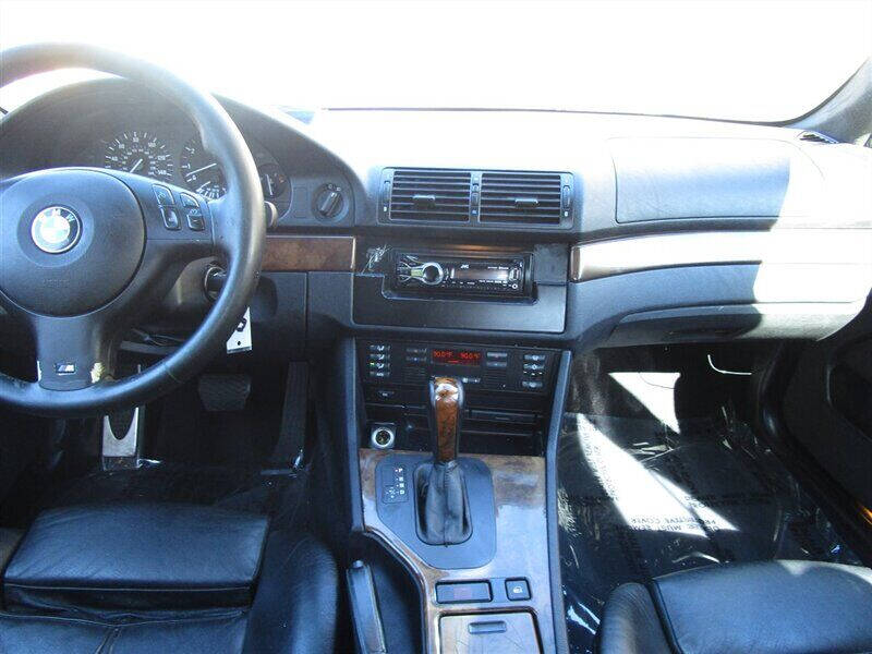 2003 BMW 5 Series 540i