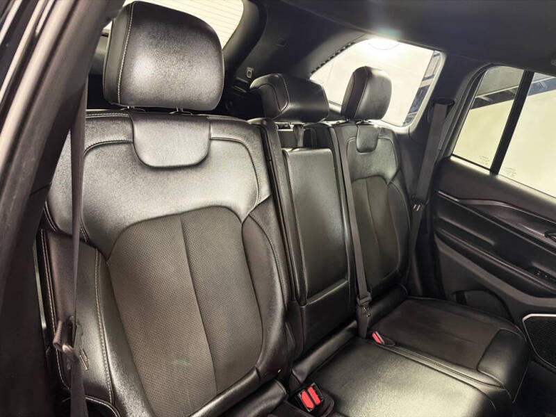 2022 Jeep Grand Cherokee Altitude