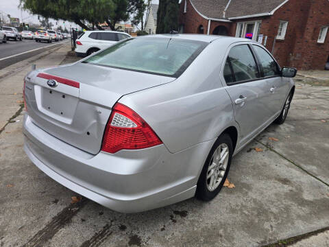 2011 Ford Fusion S