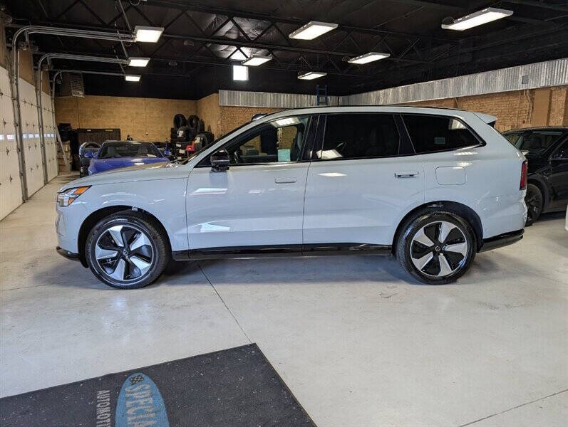 2025 Volvo EX90 Twin Plus 6P