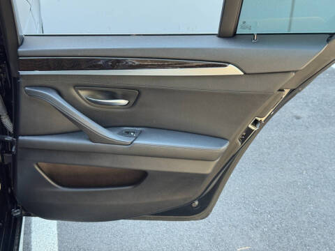 2015 BMW 5 Series 528i xDrive