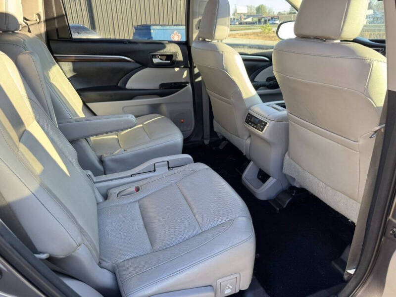 2014 Toyota Highlander Limited Platinum