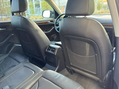 2012 Audi Q5 3.2 quattro Premium Plus