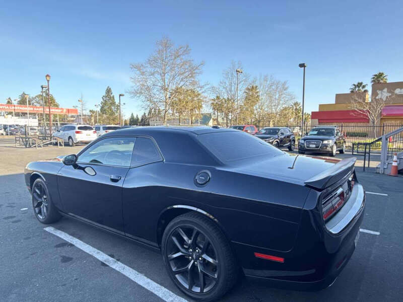 2021 Dodge Challenger SXT
