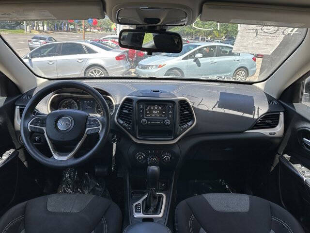 2015 Jeep Cherokee Sport